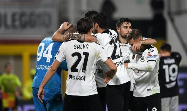 开云官网-【观察】斯佩齐亚遭罚，扯出一条足球黑暗产业链