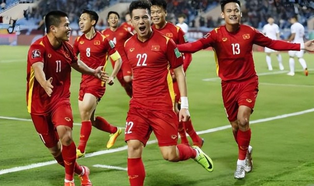 开云官网-喜讯！他将成首位通过邵佳一考察的国脚，国足热身赛连续三场破门